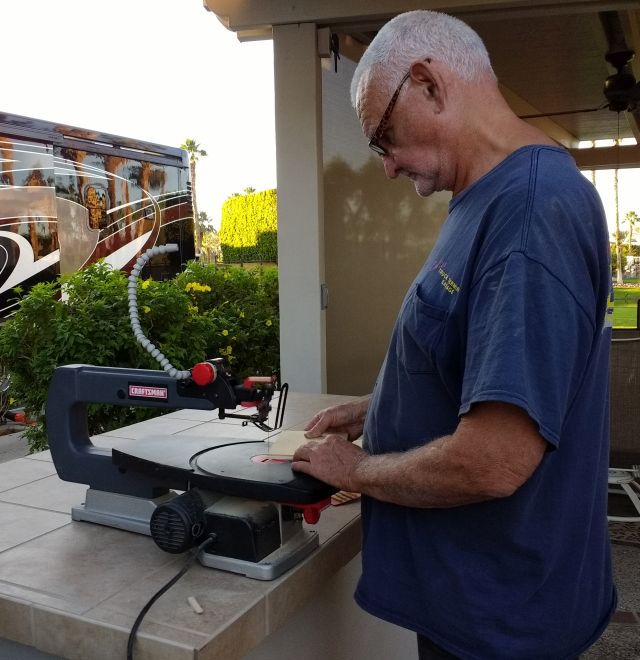Scroll saw