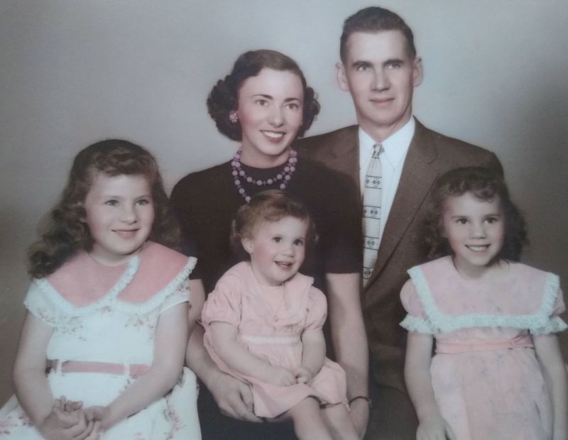Mom, Dad, Lynne, Anne, Gayle
